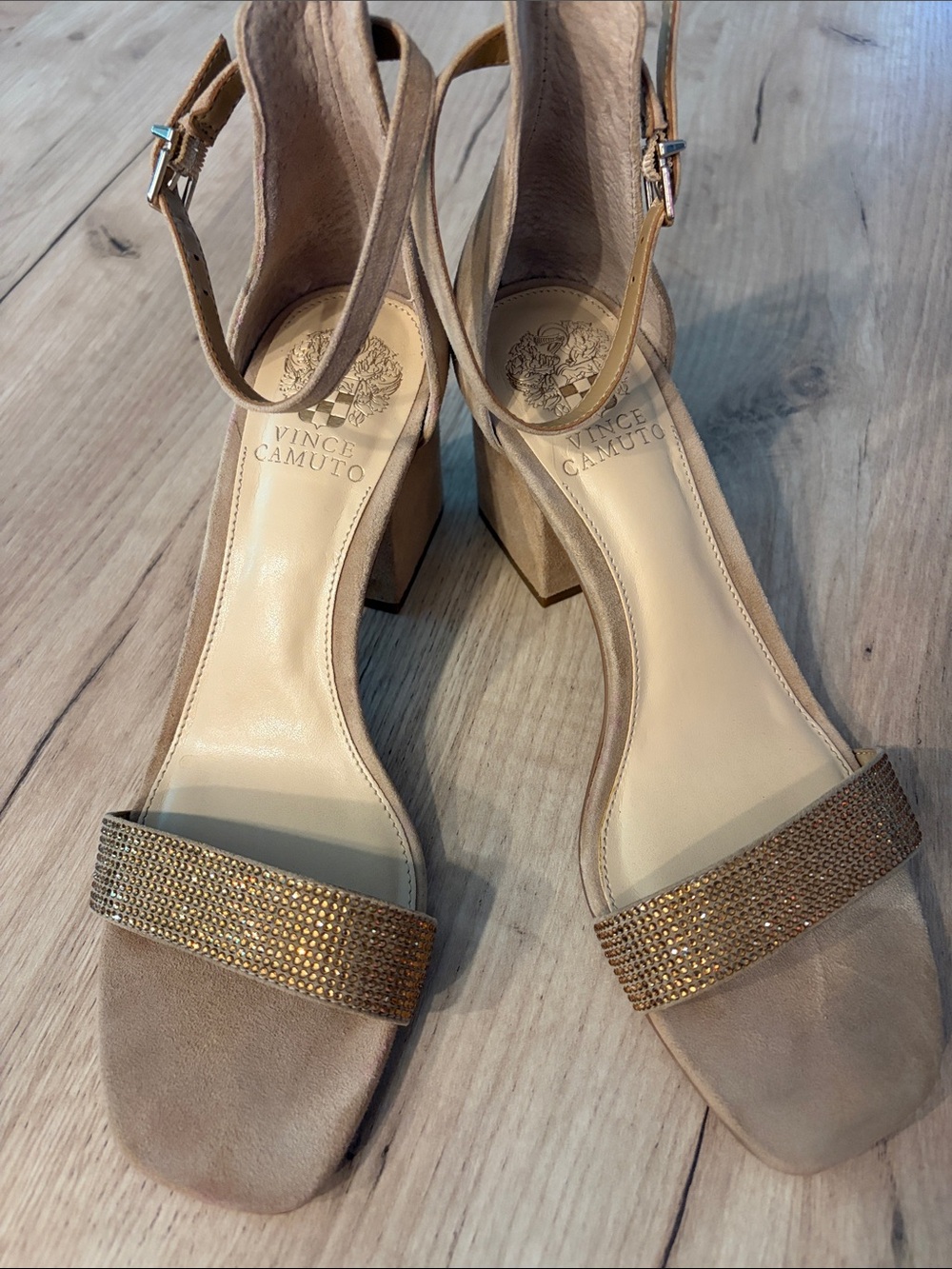 VINCE CAMUTO MACHILA NUDE RHINESTONE BLOCK HEEL SANDALS SIZE 8.5